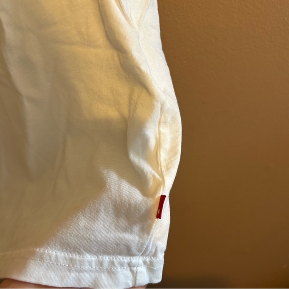 Classic 80’s Levi’s T-shirt. No stains, not stretched at all. - Picture 3 of 3